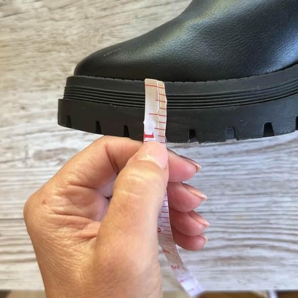 NWOT Sincerely Jules Black Dolphin Moto Ankle Boots 7.5 - Picture 9 of 10